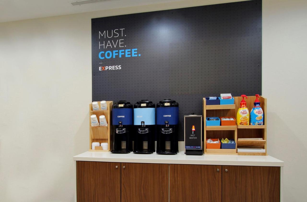 Holiday Inn Express - Milwaukee Downtown By Ihg Εξωτερικό φωτογραφία
